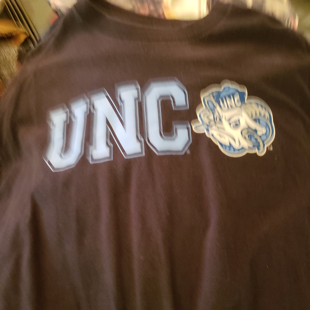 Lot of 4 unc tshirts